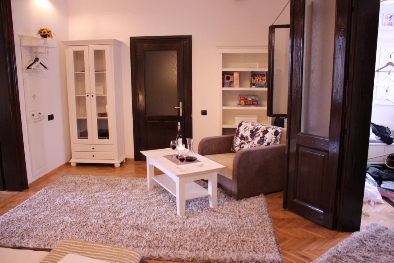 Ella Apartment Timisoara No11 エクステリア 写真